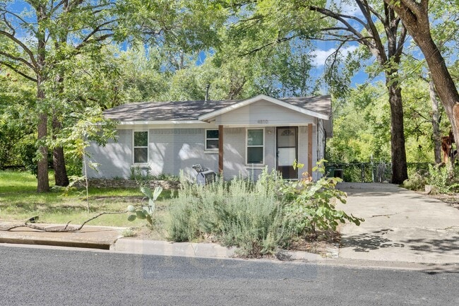 Building Photo - 4810 Prock Ln
