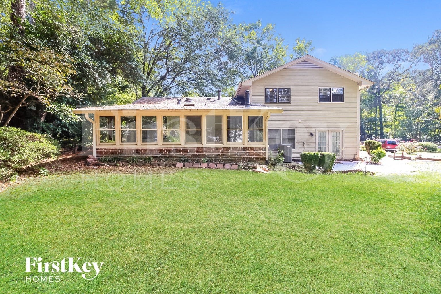 Building Photo - 600 River Oak Loop