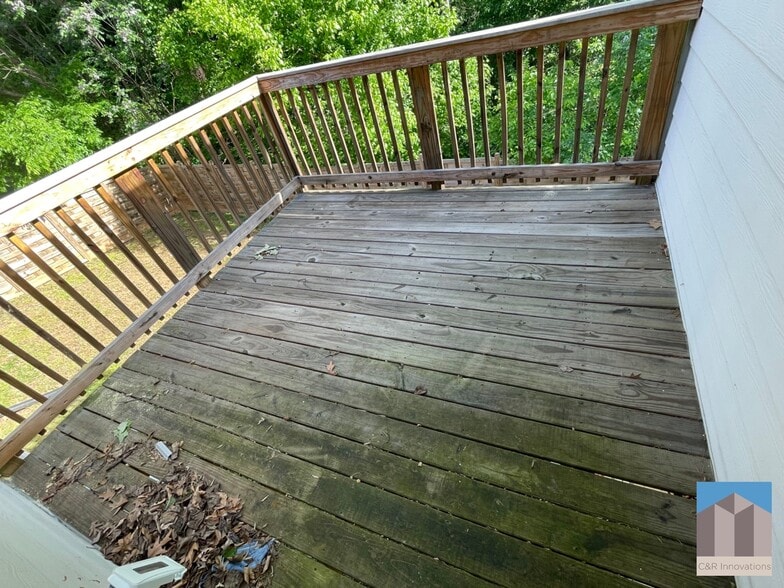 Building Photo - 185 Glenrose Cir SW