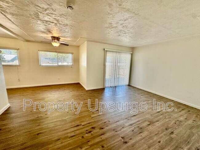 Building Photo - 1516 Yale Ct