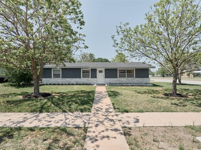 Building Photo - 7706 Delafield Ln