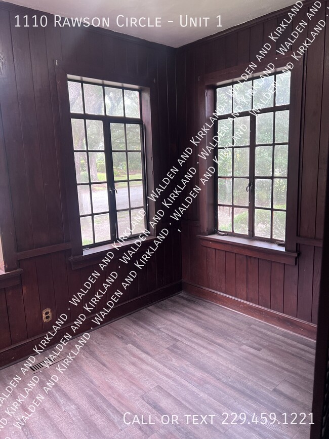 Building Photo - 1110 Rawson Cir