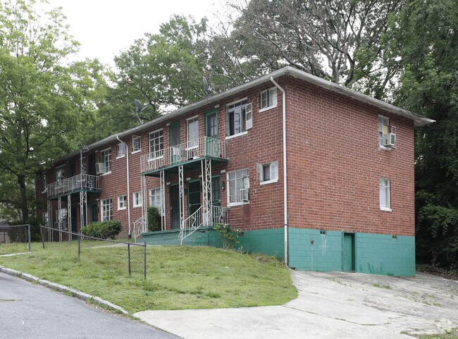 Primary Photo - 2176 NW Vesta Ave