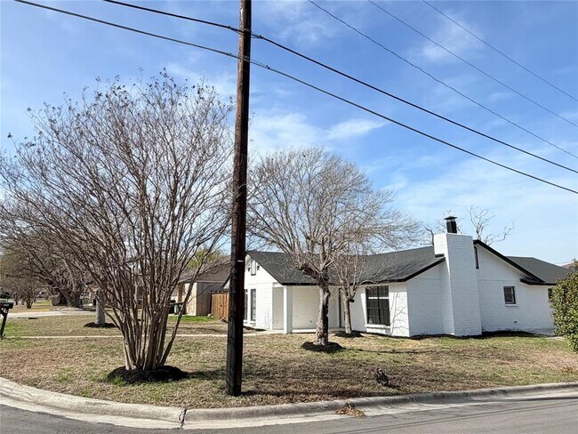 Building Photo - 1504 Parkview Ln