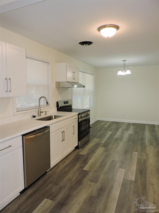 Building Photo - 3485 Rothschild Dr