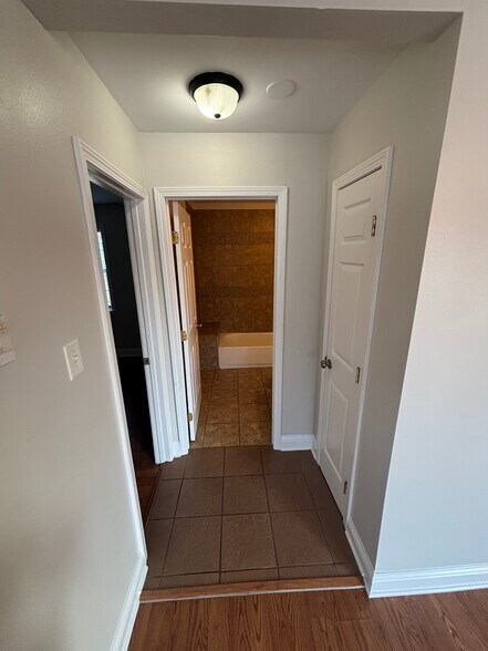 Building Photo - 2268 Pleasure St