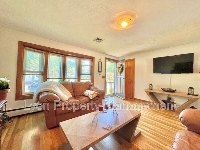 Building Photo - 73 Armory Dr
