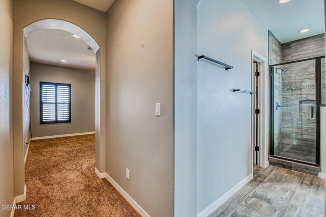Building Photo - 14509 Holly Springs