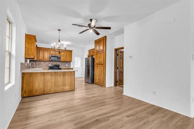 Building Photo - 1424 Woods Ln