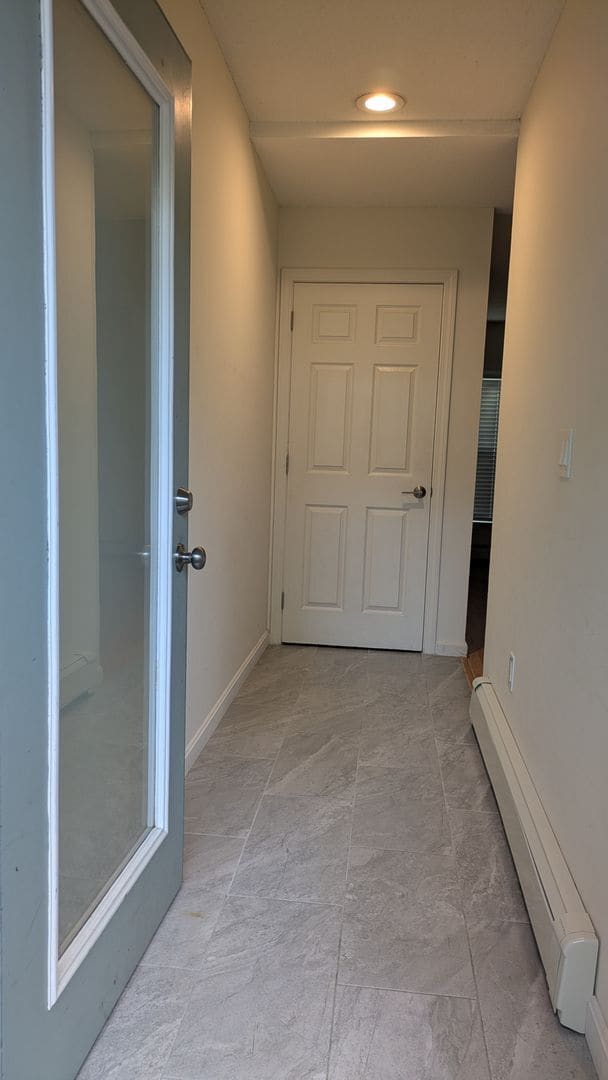 Building Photo - Spacious Three Bedroom Condo (CURRENTLY UNDER CONTRACT)