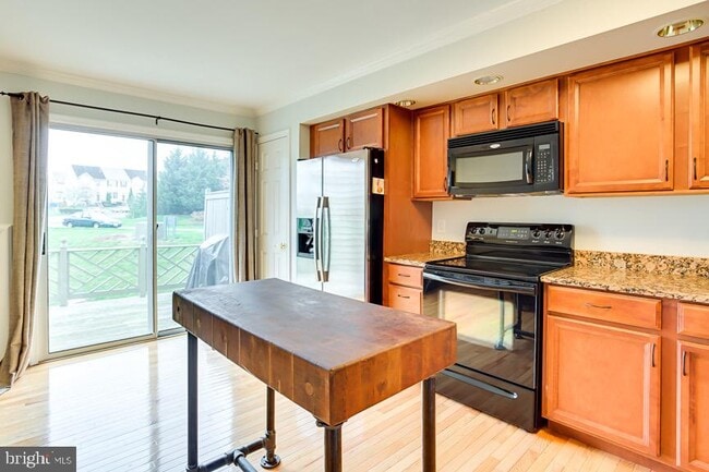 Building Photo - 12867 Mill House Ct