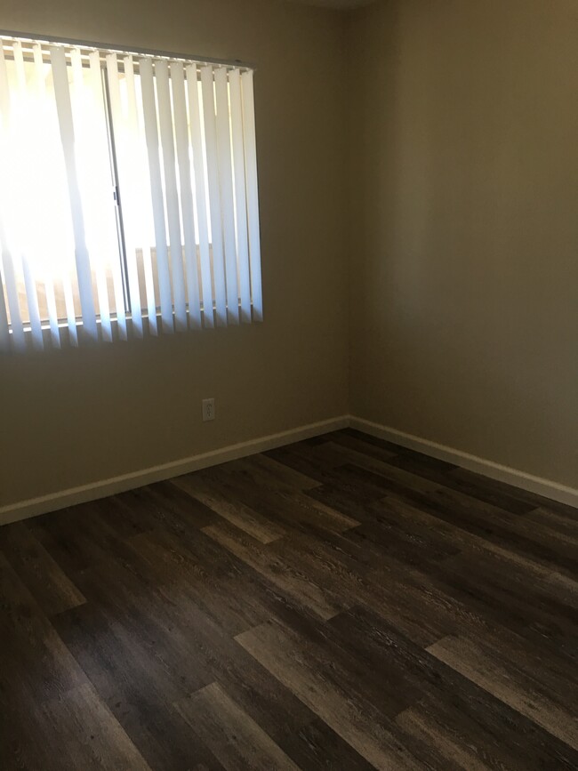 Bedroom - 1422 Iris Ave