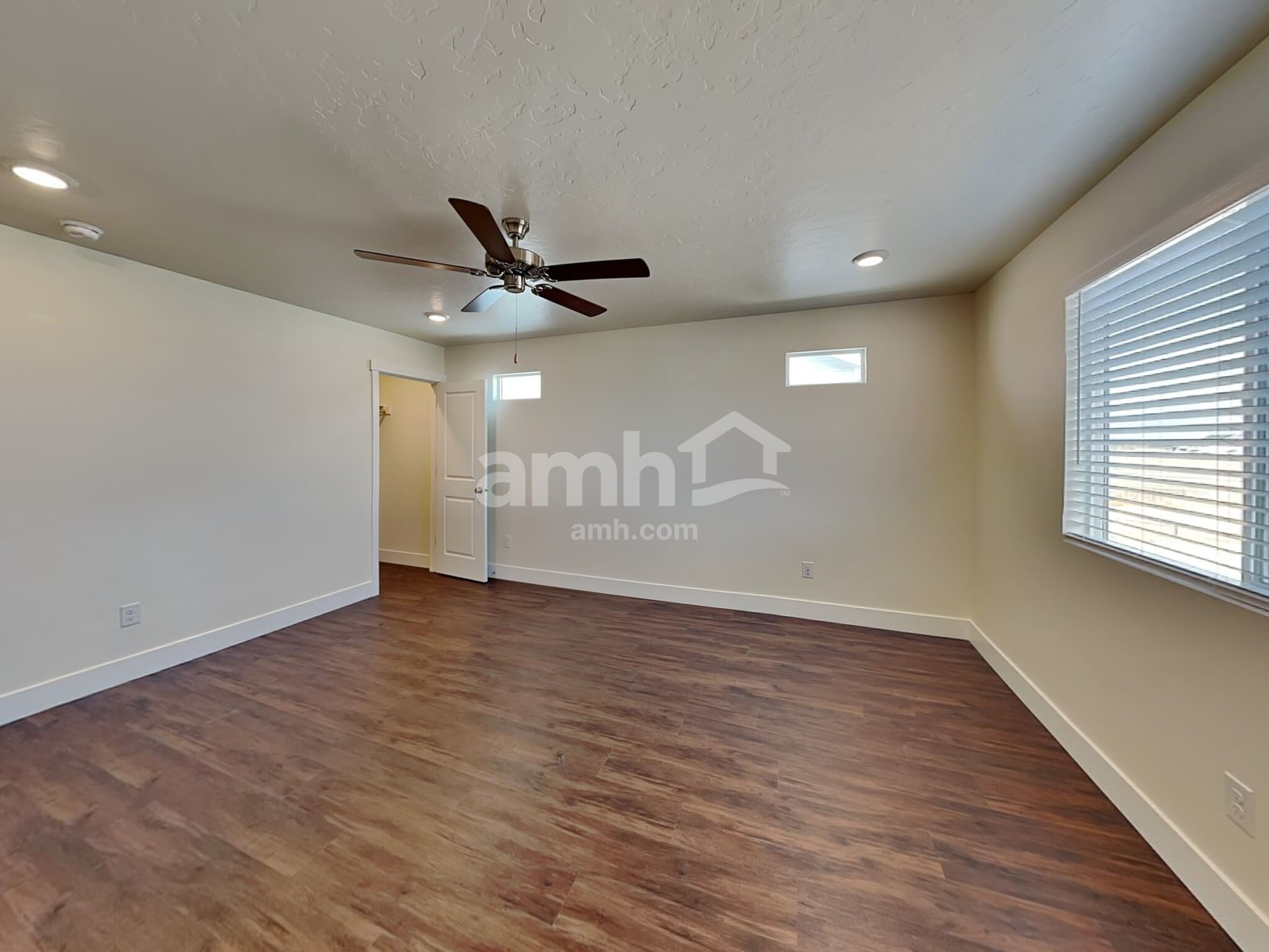 Building Photo - 6750 W Spriggel St