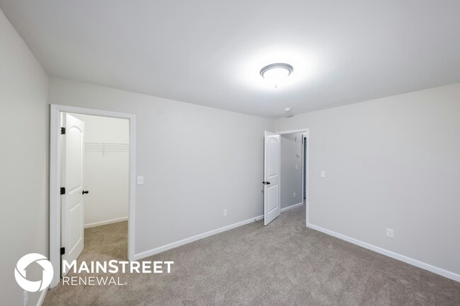 Building Photo - 200 Addison Dr