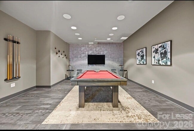 Building Photo - 210 N Church St