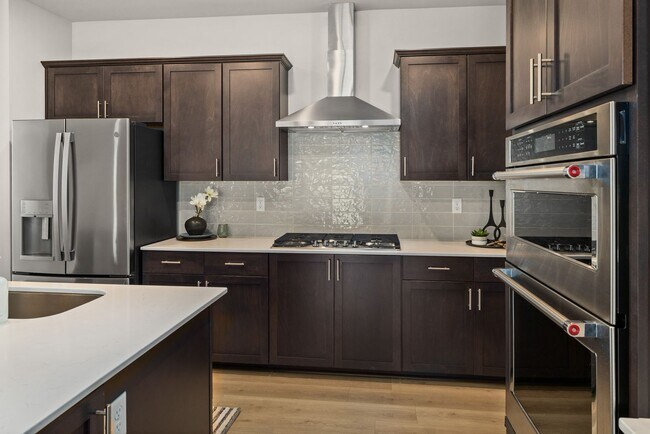 Building Photo - 4 Bedroom Home with Spacious Fully Fenced ...