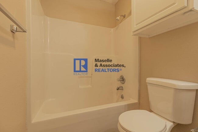Building Photo - 2 Bed 2 Bath Near the Reservoir