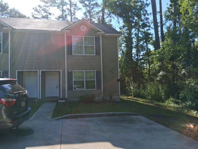 Primary Photo - 3BD/2.5 BA Townhome