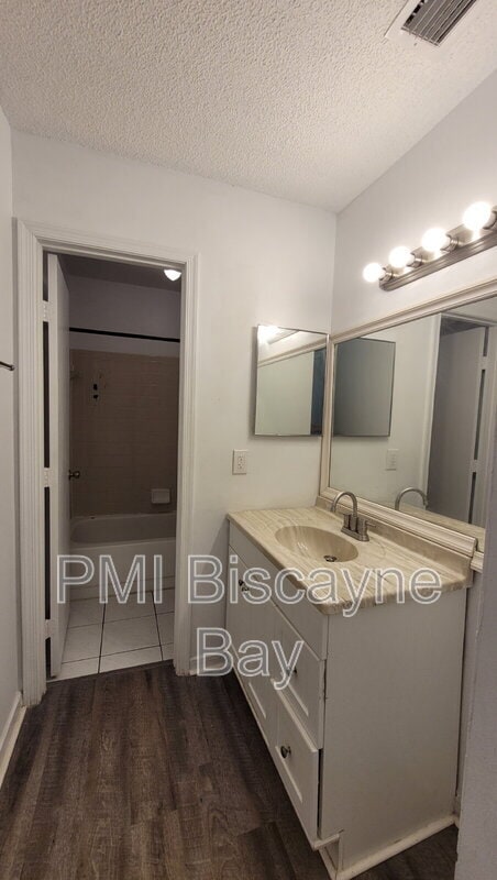 Building Photo - 415 NW 210th St