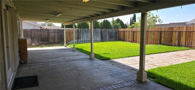 Building Photo - 2283 La Salle Ave