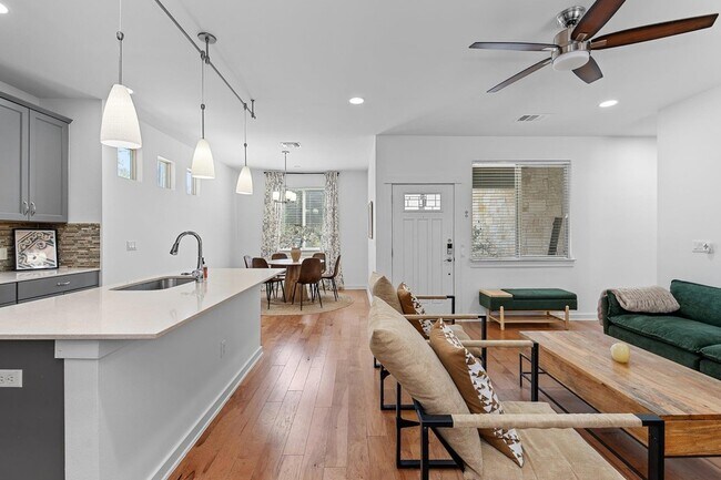 Building Photo - 4408 Banister Ln