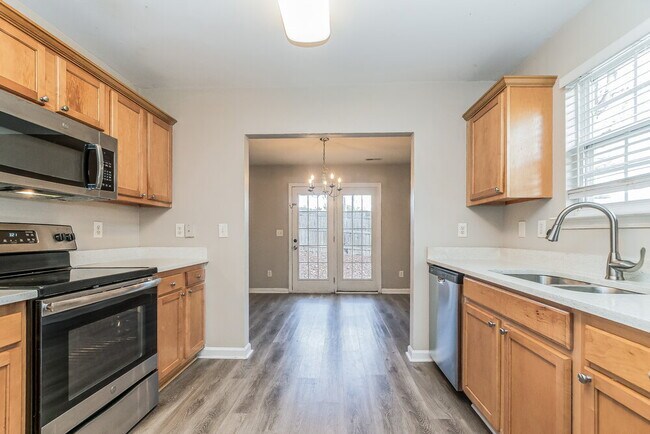 Building Photo - 6021 Herston Rd