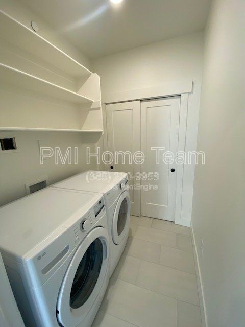 Building Photo - 1490 W Kason Ct