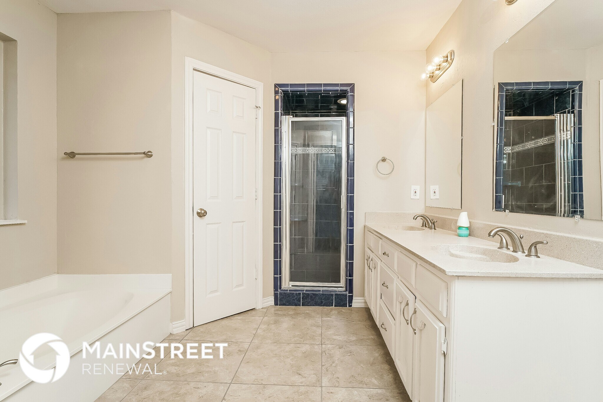 Building Photo - 4202 High Mesa Ct