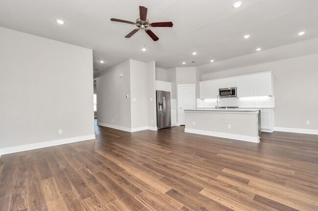 Building Photo - 10515 Moon Vly Ln