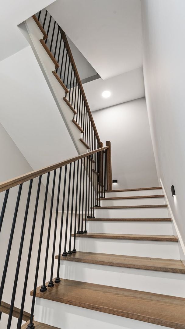 Building Photo - Nashville. Spotless & never been lived in 4BR/4.5BA home + separate office