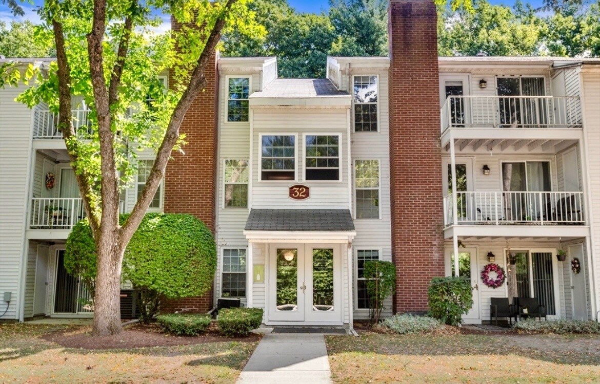 Building Photo - 32 Walden Dr