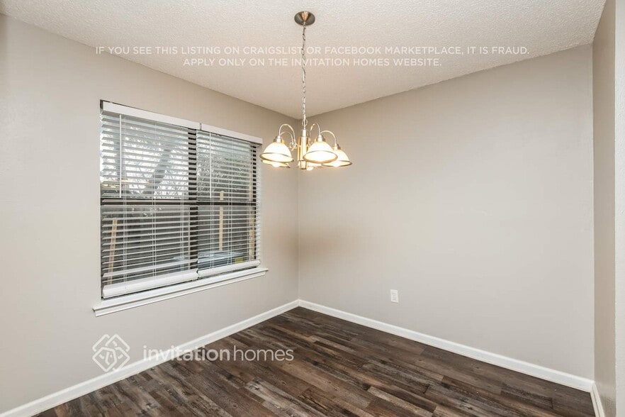 Building Photo - 422 Dawn Dr