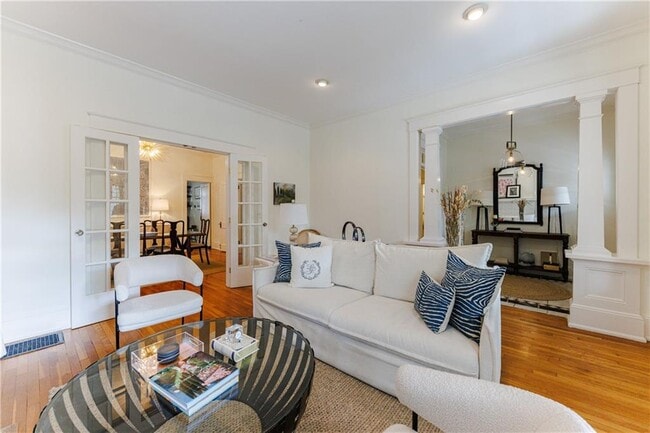 Building Photo - 654 Cresthill Ave NE