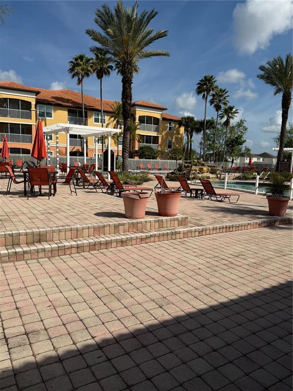 Building Photo - 5467 Vineland Rd