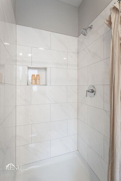 Building Photo - 2375 E 18th St