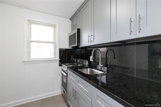 Building Photo - 82-51 257th St