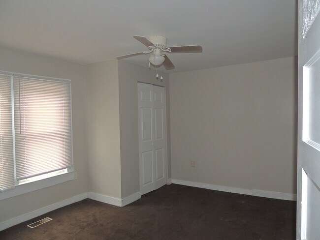 Building Photo - 1505 Murchison Rd