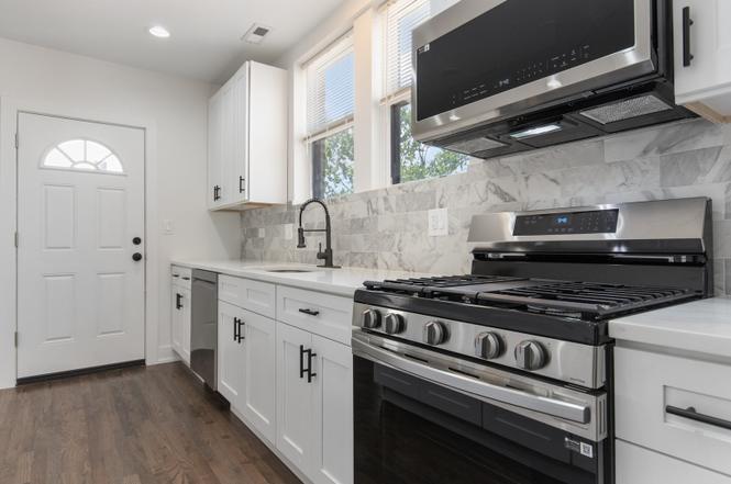 Building Photo - 7446 S Luella Ave