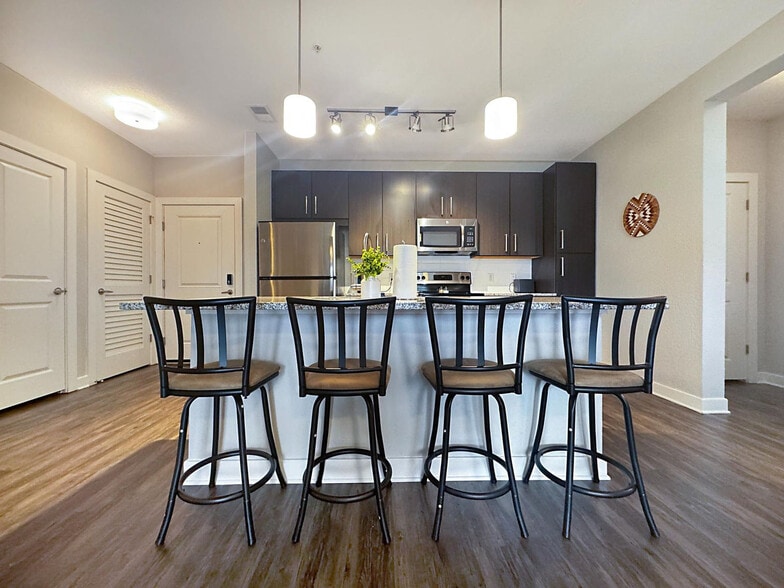 Building Photo - 2615 N Grady Ave