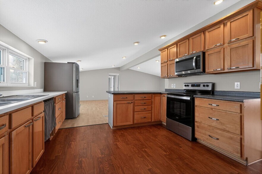 Building Photo - 18025 Doehrman Rd