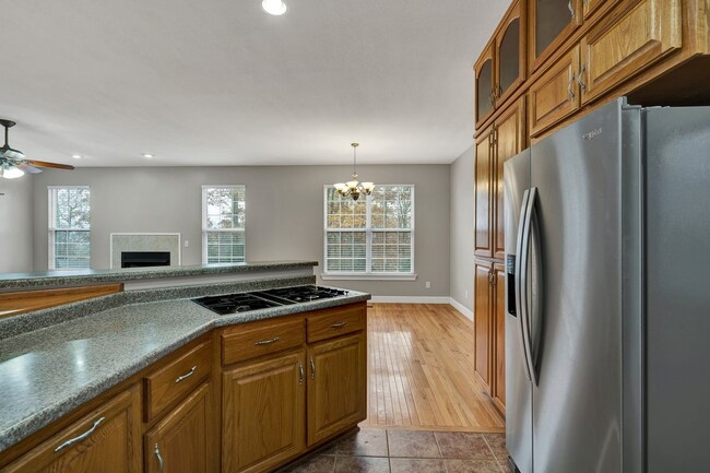 Building Photo - 140 Glenda Dr