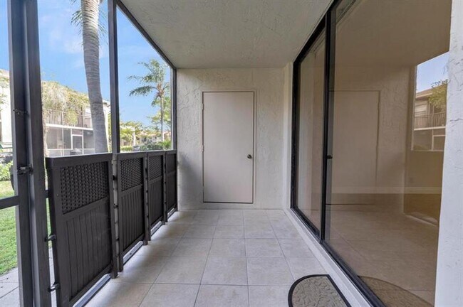 Building Photo - 1256 S Military Trail