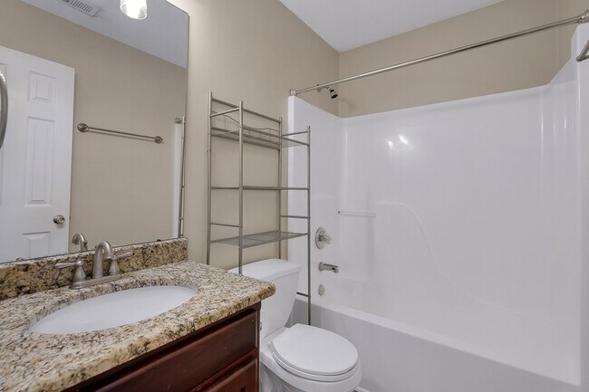 Building Photo - 103 Winding Trail