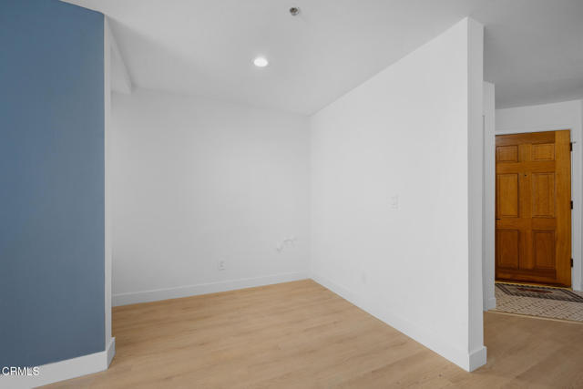 Building Photo - 537 N Adams St