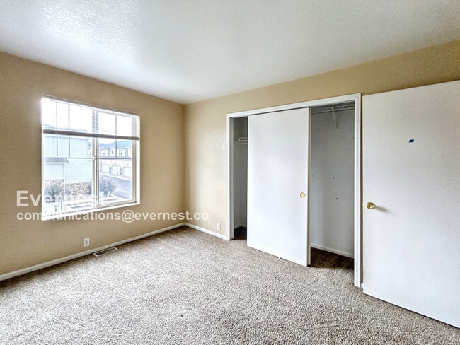 Building Photo - 5906 Ensemble Heights