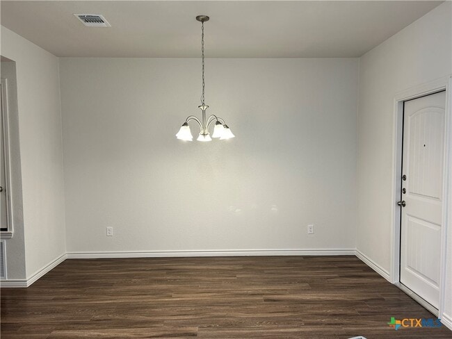 Building Photo - 114 Dolphin Dr