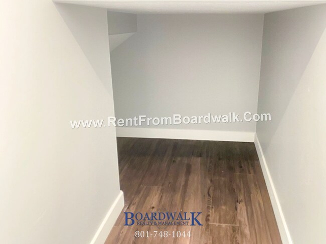 Building Photo - Single Family Home In Beautiful Community!