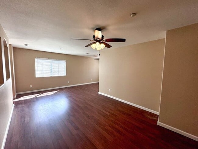 Building Photo - Move-in special! Move in by 12/25 and receive $300 off the first month’s rent! 2 bedroom Condo av...