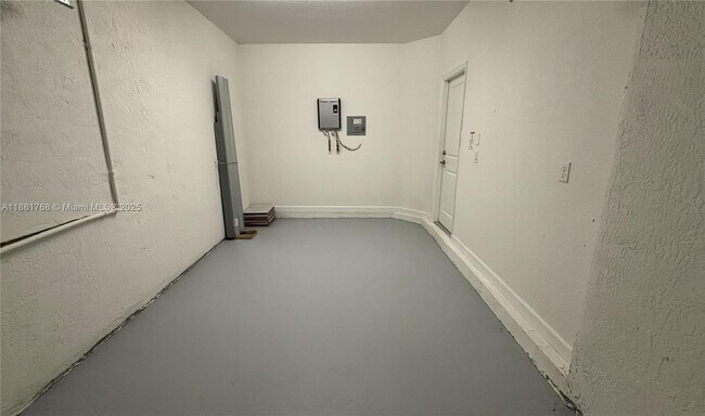 Building Photo - 2622 SE 10th St