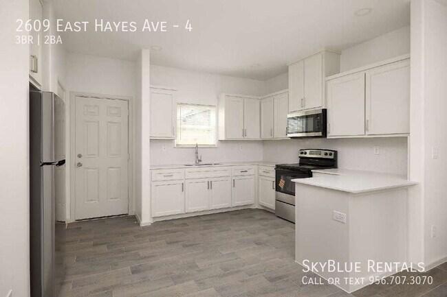 Building Photo - 2609 W Hayes Ave